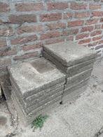 Gratis 13 tegels 30x30 cm - Ophalen!, Tuin en Terras, Tegels en Klinkers, Ophalen, Gebruikt, Minder dan 5 m², Beton
