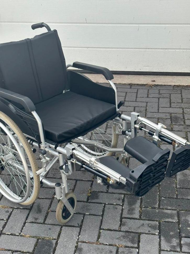 Rolstoel Excel G4 met hydraulische verstelbare beensteunen, Diversen, Rolstoelen, Zo goed als nieuw, Handbewogen rolstoel, Inklapbaar