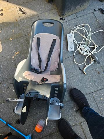 Fietsstoeltje polisport beschikbaar voor biedingen