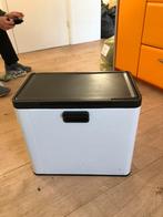 Afval bak twee soorten afval., Huis en Inrichting, Woonaccessoires | Prullenbakken, Ophalen, Metaal, Minder dan 50 cm, 20 tot 30 liter