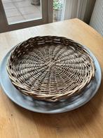 Houten bord met rotan schaal - Rivière Maison Stijl, Huis en Inrichting, Ophalen, Schaal, Rond, Zo goed als nieuw