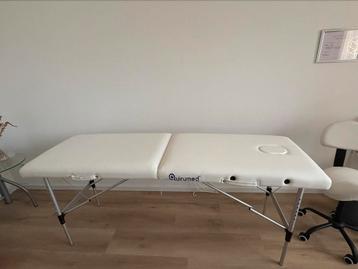 Massage tafel beschikbaar voor biedingen