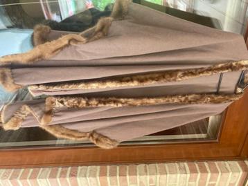 lange poncho cape wollen bontcape afgezet met nerts vintage beschikbaar voor biedingen