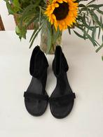 Zwarte suede sandaal maat 39, Ophalen of Verzenden, Zo goed als nieuw, Zwart, Sandalen of Muiltjes