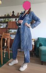 Maxi denim jas vintage zeldzaam met kap die eraf kan, Zo goed als nieuw, Vintage, Maat 36 (S), Verzenden