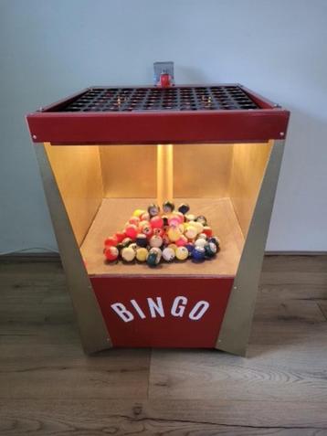 Te huur nostalgische bingomachine beschikbaar voor biedingen