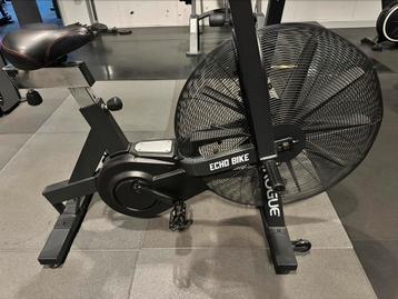 Rogue Echo Airbike V2 ( 2 stuks) – Zo goed als nieuw beschikbaar voor biedingen