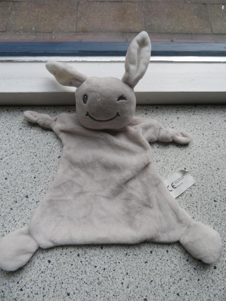 Knuffeldoek konijn heel licht grijs/wit merk Evora Kruidvat, Kinderen en Baby's, Speelgoed | Knuffels en Pluche, Zo goed als nieuw