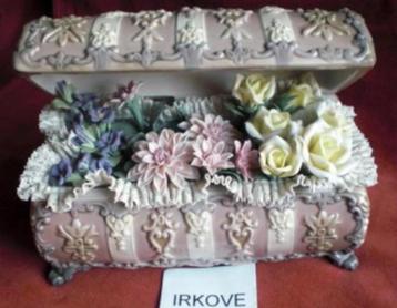 LLADRO TOPSTUK * KIST MET BLOEMEN * Kunst! * beschikbaar voor biedingen