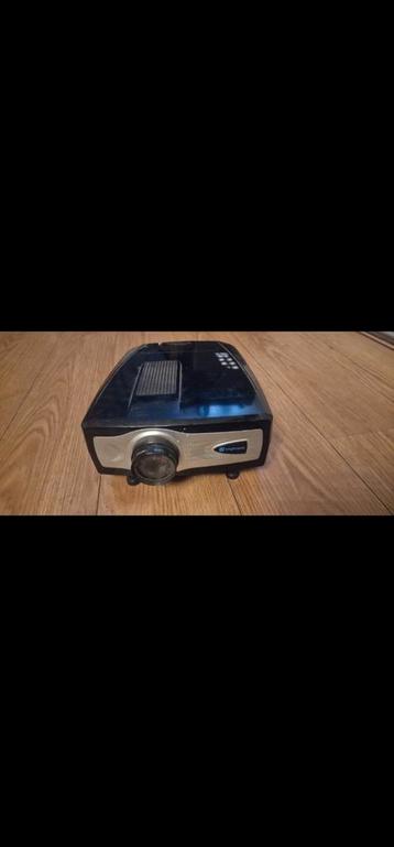 Skytronic Projector - Gebruikt beschikbaar voor biedingen