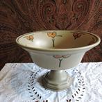 Schaal op voet vintage plateelfabriek Flora Gouda Arosa vntg, Antiek en Kunst, Ophalen of Verzenden