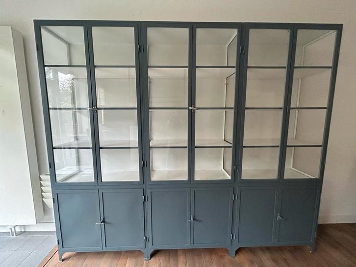 Grijsblauwe, handgemaakte Apothekerskast, Antiek en Kunst, Antiek | Meubels | Kasten, Ophalen