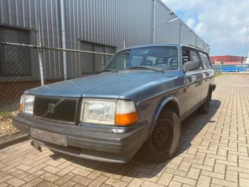 Volvo 240 / 245 enkel vóór onderdelen beschikbaar voor biedingen