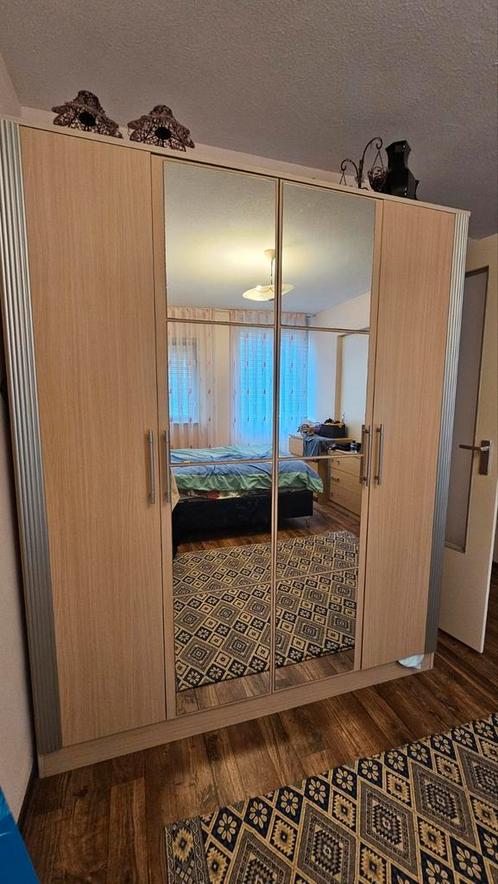 Kleding kast met twee nachtkastjes, Huis en Inrichting, Kasten | Kledingkasten, Zo goed als nieuw, 50 tot 75 cm, Ophalen