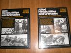 2 boekwerkjes wapens pistolen,geweren granaten 2e wereld, Ophalen of Verzenden, Nederland, Embleem of Badge