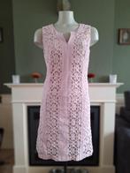 Caroline Biss roze gevoerde kanten jurk 38 M, Kleding | Dames, Jurken, Verzenden, Maat 42/44 (L), Zo goed als nieuw, Knielengte