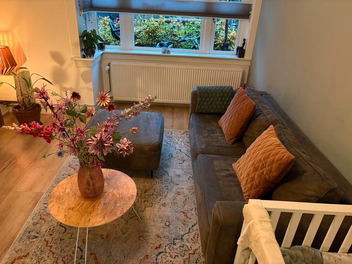 JaxxChoice Boyd 2,5-zits bank + hocker - Forest Vegan Leathe, Huis en Inrichting, Banken | Bankstellen, Gebruikt, Rechte bank