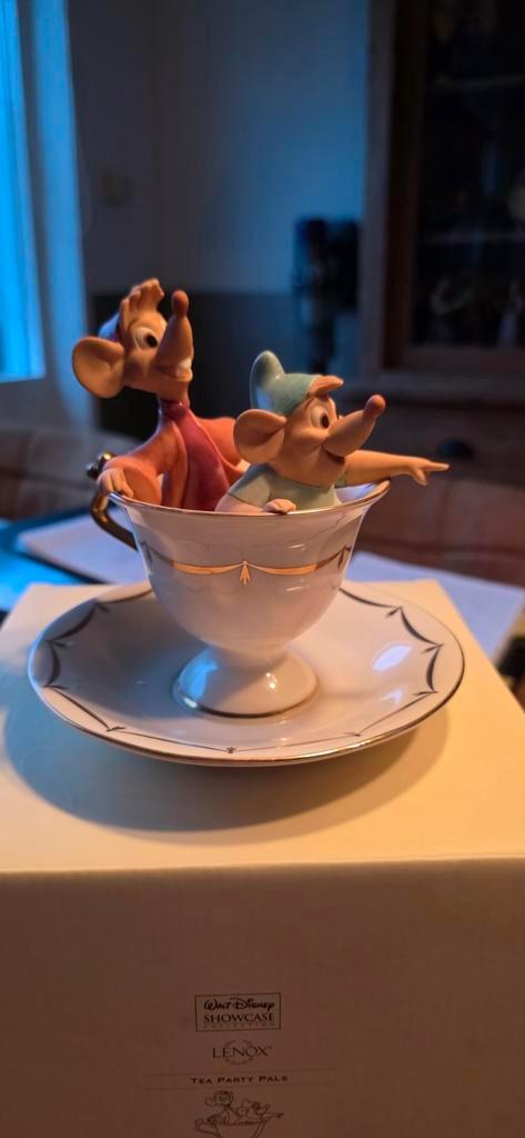 LENOX disney beelden, Verzamelen, Disney, Zo goed als nieuw, Beeldje of Figuurtje, Assepoester of Belle, Ophalen of Verzenden
