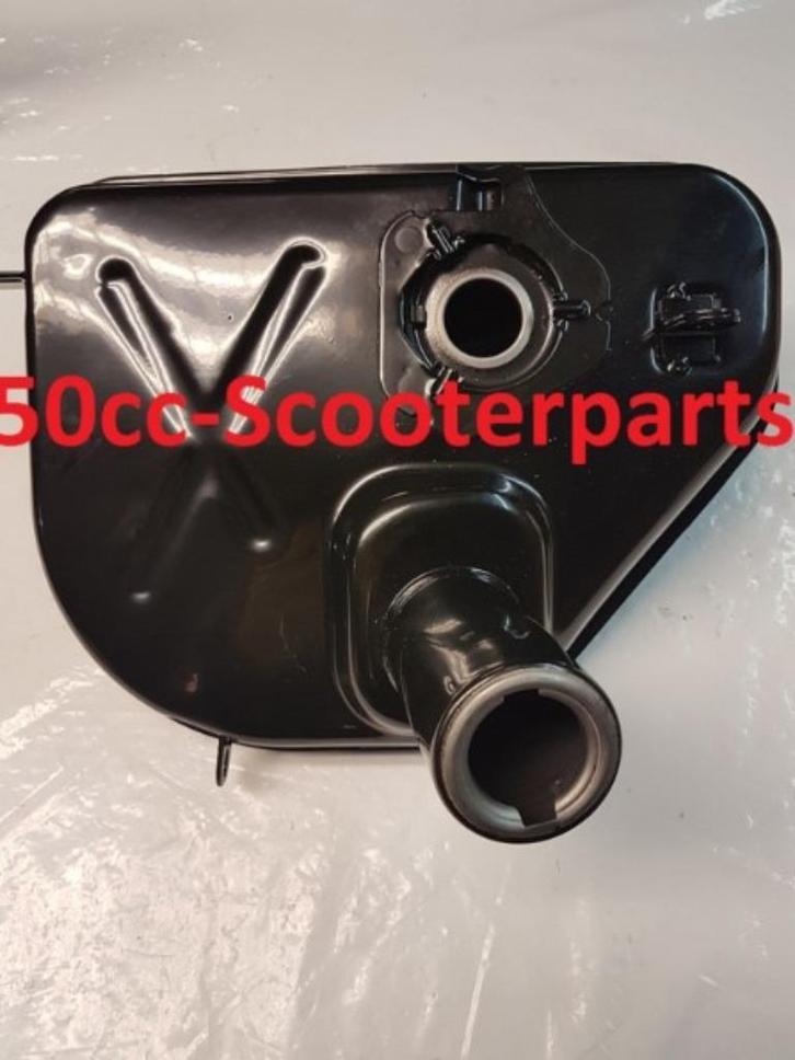 Benzinetank Agm Bella Fosti retro scooter 17500-dgw-9100, Motoren, Tuning en Styling, Ophalen of Verzenden