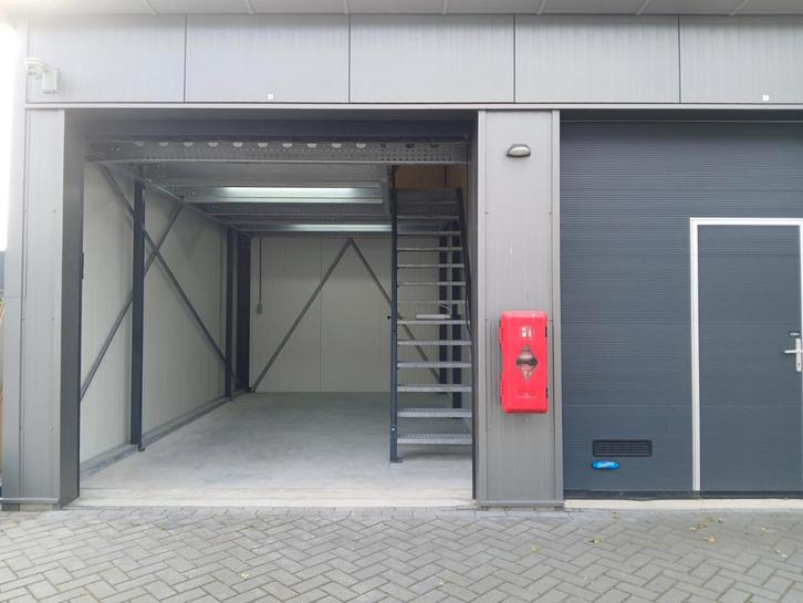 Te huur garagebox opslagbox 21 + 12m2  BPA12 in Waddinxveen, Auto diversen, Autostallingen en Garages