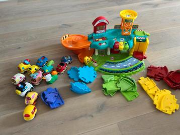 VTech Toet Toet Auto's Garage + 15 Voertuigen beschikbaar voor biedingen