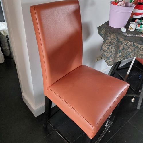 barkrukken 2 stuks, skai leer,  metalen voetstuk, oranje, Huis en Inrichting, Barkrukken, Gebruikt, 90 cm of meer, Hout, Leer