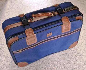 Vintage koffer, blauw beschikbaar voor biedingen
