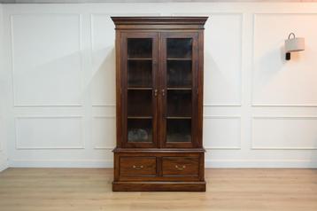 Klasieke boekenkast, vitrinekast, mahoniehout beschikbaar voor biedingen