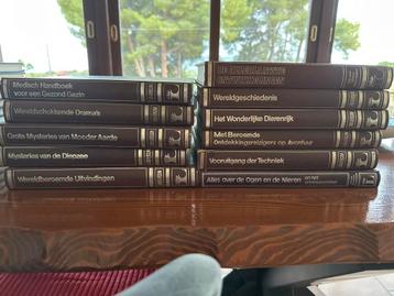 11 Delen Universum Encyclopedie beschikbaar voor biedingen
