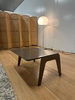 Minotti Kirk Jut Out Bijzettafel - NP: €3.000, Huis en Inrichting, Bijzettafel  Design tafel, Ophalen of Verzenden, Zo goed als nieuw