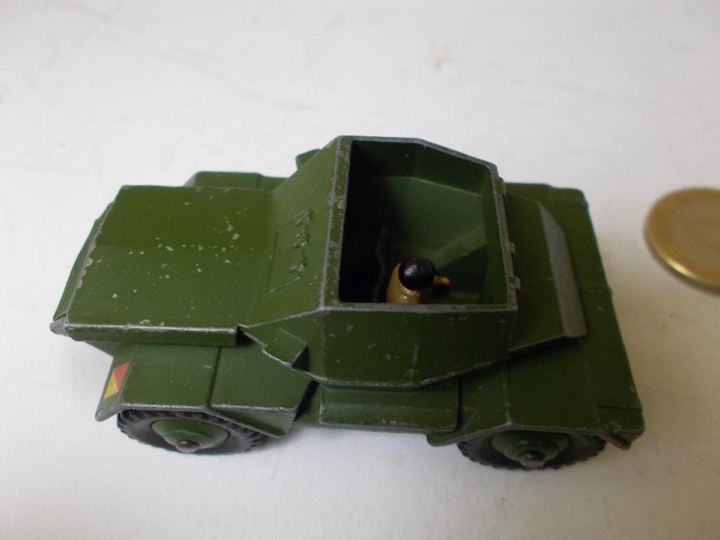 1954 Dinky Toys 673 SCOUT CAR + DRIVER! (-B-), Ophalen of Verzenden, Gebruikt, Auto, Dinky Toys