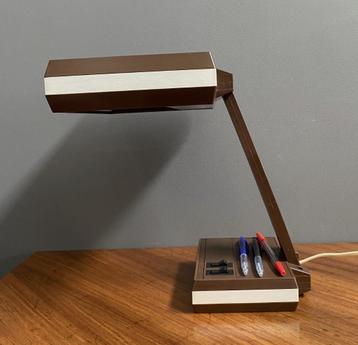 70 jaren Bruin kunststof bureau tafel lamp Polamp 2 lamps beschikbaar voor biedingen