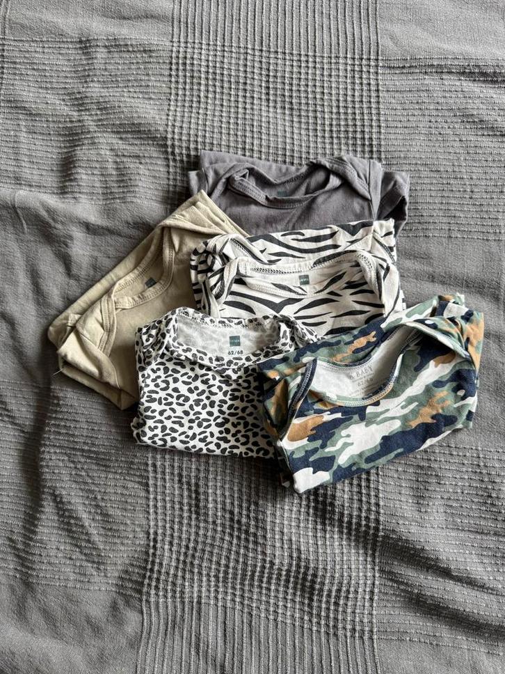 Rompers maat 62/68 - Hema & Wibra - 5 stuks, Kinderen en Baby's, Babykleding | Maat 62, Gebruikt, Jongetje of Meisje, Nacht- of Onderkleding