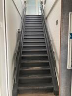 Lange Houten Trap - 18 Treden, Doe-het-zelf en Verbouw, Ladders en Trappen, Ophalen, Gebruikt, Trap, 2 tot 4 meter