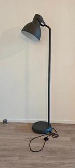 Ikea Hektar staande lamp grijs, Ophalen, Zo goed als nieuw, Metaal, 150 tot 200 cm