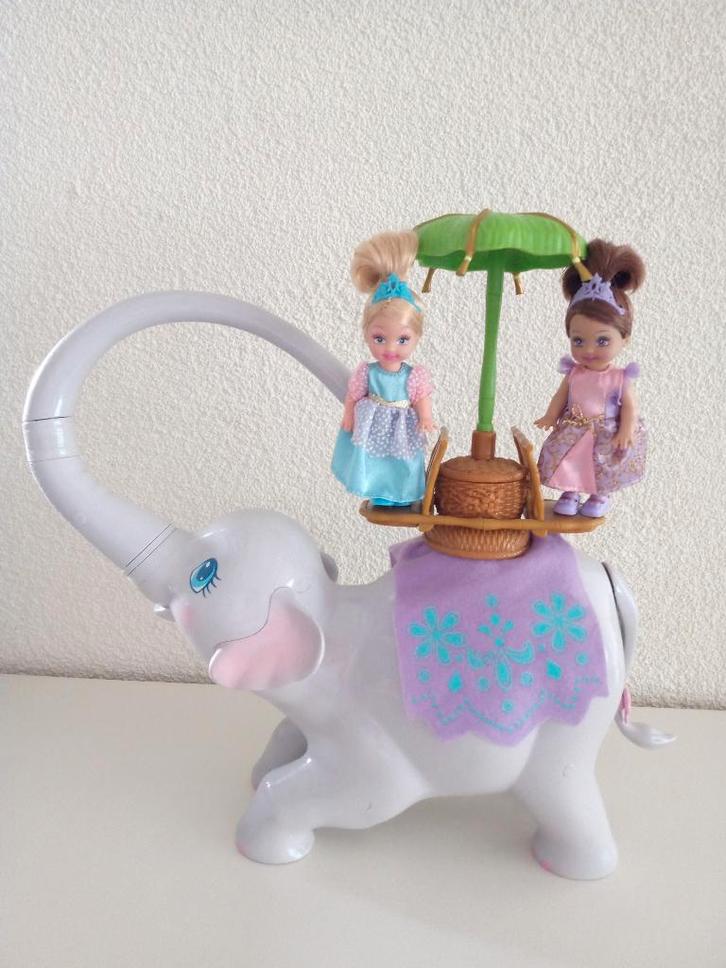 TIKA en 2 KELLY'S uit de film Barbie als de Eilandprinses, Verzamelen, Poppen, Gebruikt, Accessoires, Ophalen of Verzenden