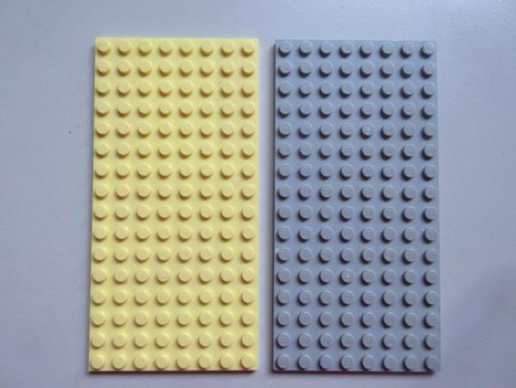 nr. 8776, 2 Lego bouwplaatjes 8x16 (92438)Verzenden mogelijk, Kinderen en Baby's, Speelgoed | Duplo en Lego, Zo goed als nieuw