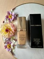 Dolce Gabbana velvet skin foundation 120 natural beige, Ophalen of Verzenden