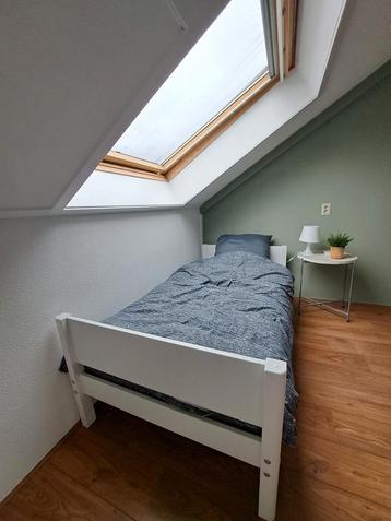  2x 1 persoonsbed incl lattenbodem en matras