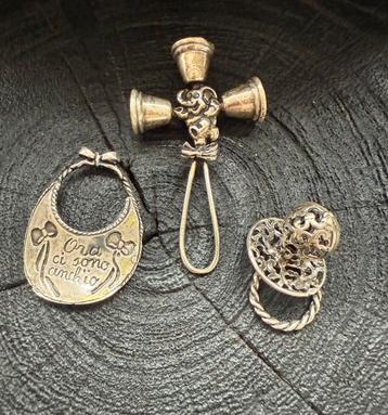Zilveren Miniatuur Baby Cadeauset - Slabbetje, Speen, Rammel beschikbaar voor biedingen