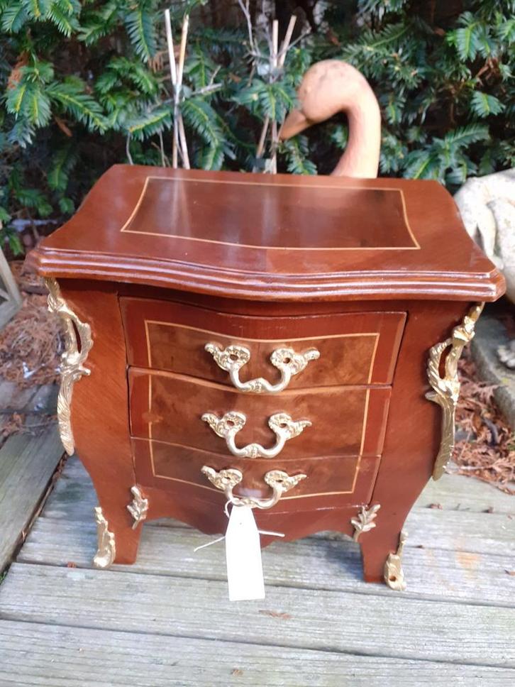 Prachtige kleine kommode met inlegwerk, Antiek en Kunst, Antiek | Meubels | Kasten, Ophalen of Verzenden