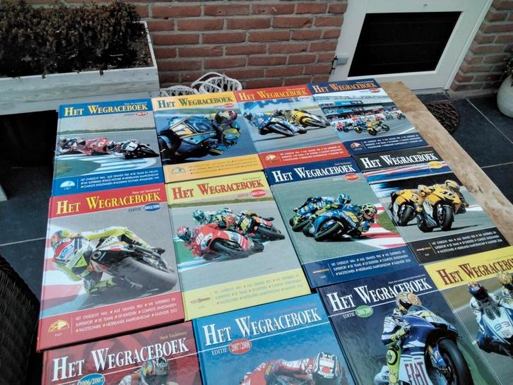 Het wegraceboek  vanaf jaargang 98/99 t/m 2012/2013, Boeken, Motoren, Zo goed als nieuw, Ophalen of Verzenden
