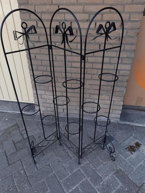 Leuke potten rek voor 9 bloempotten, Tuin en Terras, Bloempotten, Nieuw, Metaal, Tuin, 70 cm of meer, Minder dan 25 cm, Overige vormen