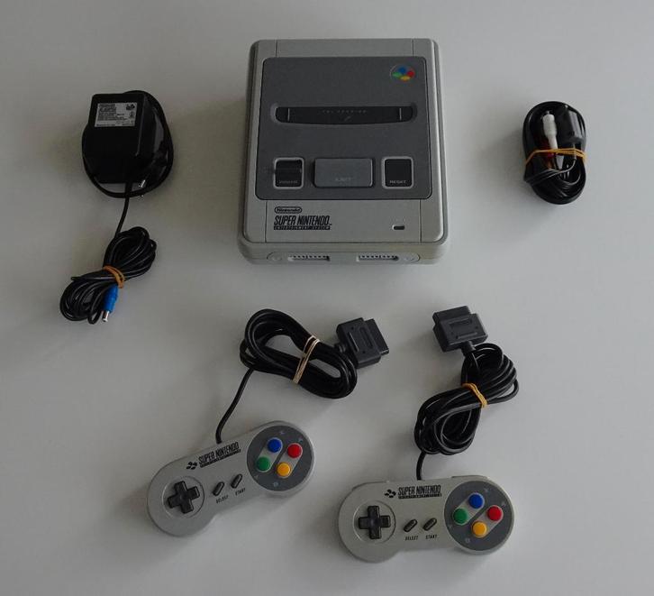 Super Nintendo Compleet met 2 Controllers, Spelcomputers en Games, Spelcomputers | Nintendo Super NES, Zo goed als nieuw, Met 2 controllers