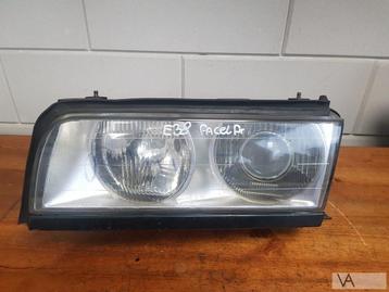 BMW 7 serie E38 xenon koplamp 1994 - 1999 pre-facelift €150 beschikbaar voor biedingen