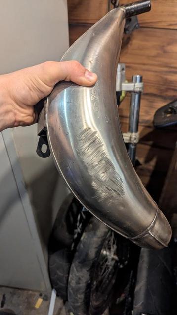 Am6 uitlaat beschikbaar voor biedingen