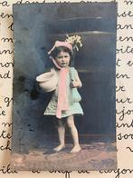 13-1-1910 Meisje met pispot, Verzamelen, Ansichtkaarten | Themakaarten, Ophalen of Verzenden, Voor 1920, Gelopen, Kinderen