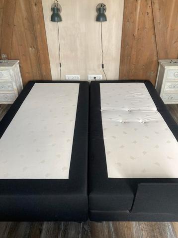 Boxpring 180x200 zwart beschikbaar voor biedingen