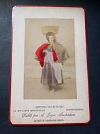 cdv carte de visite klederdracht visvrouw Scheveningen, Verzenden, Foto, Klederdracht, Zo goed als nieuw