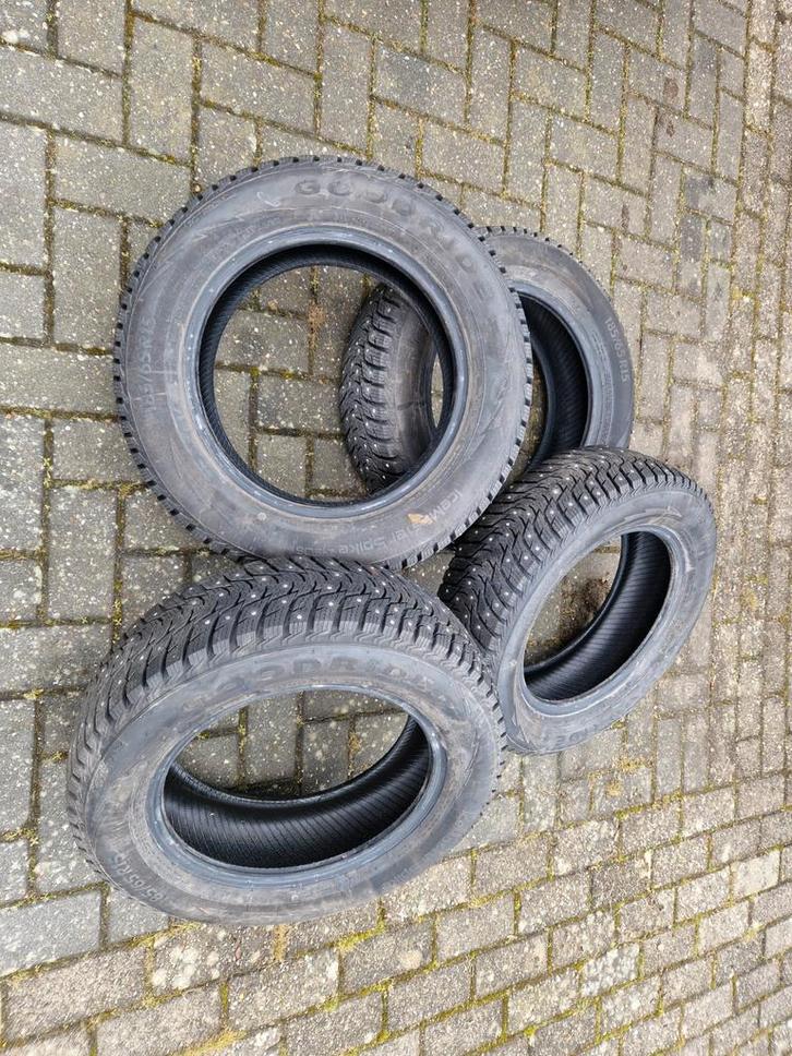 Goodride spijkerbanden 185/65/R15  185 65 15, Auto-onderdelen, Banden en Velgen, Band(en), Winterbanden, 15 inch, 185 mm, Personenwagen